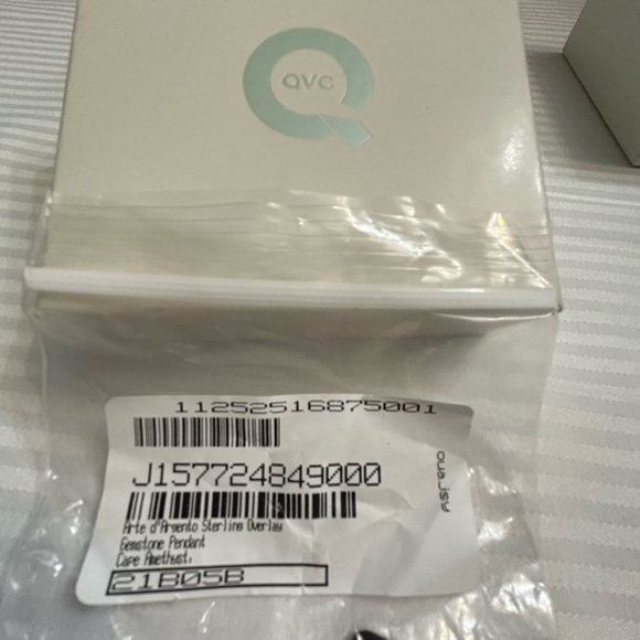 Cape Amethyst Gemstone Pendant - Picture 4 of 4